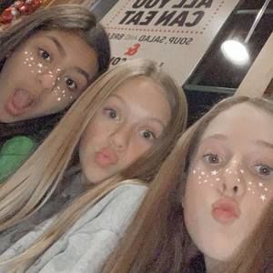 Meet your Posher, Claire